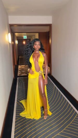 Tik Tok Babe Big Tits Braless