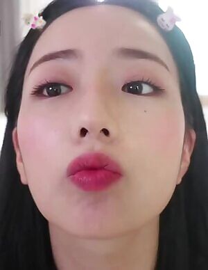 Apink - Bomi: Juicy Lips