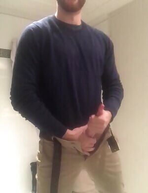 Two hands and a *thwack* you won’t be able to stop dreaming about 😈😘