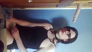 Wish I had a real cock to deepthroat ;)