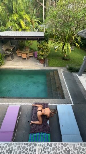 WetPlaces Swimming Pool TikTok Twerking dirty