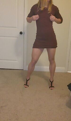 Get a FREE day of chat with me when you order a custom . $60 for 5 min and $80 for 10 min. 💋 $40 for all 40 of my premade s