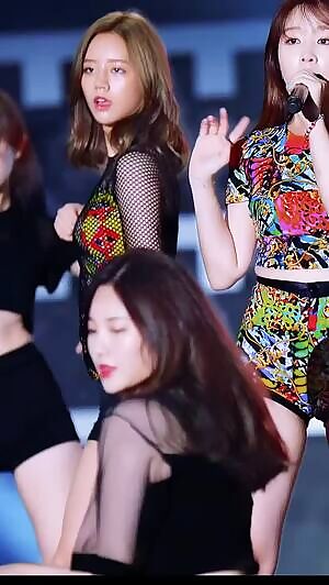 Girl's Day - Yura, Sojin, Hyeri & Minah