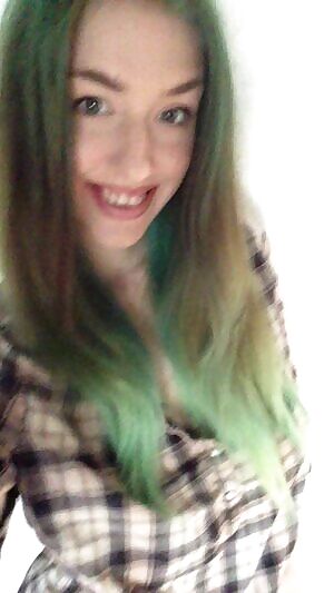 Let me show you what's underneath this shirt and thong in a session or in a show ;) and custom eos also available! Kik username: holxb