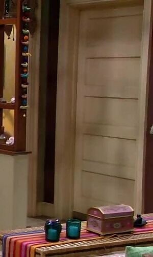 Erin sanders - melissa & joey