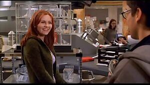 Kirsten Dunst cleavage in Spider-Man