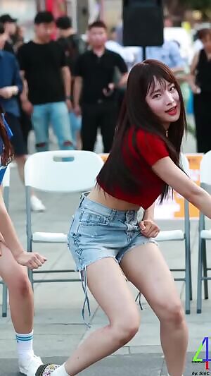 Nature - Saebom Spreading Wide