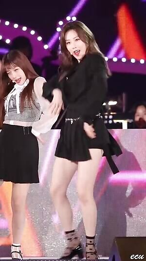 Uni.t/Sonamoo - Euijin