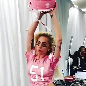 Lady Gaga pre Super Bowl moves