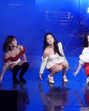 Red Velvet - Wendy & Yeri