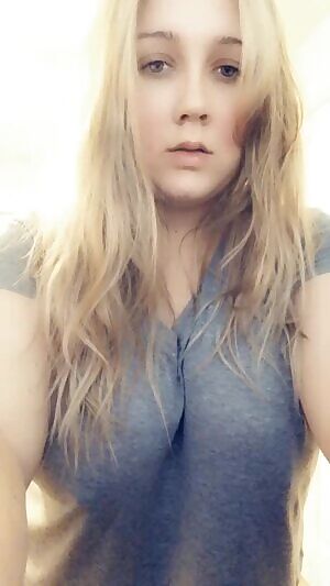 Seeking someone to binge sci-fi series, eat me, and play HOTS, there will be snacks. 🍪