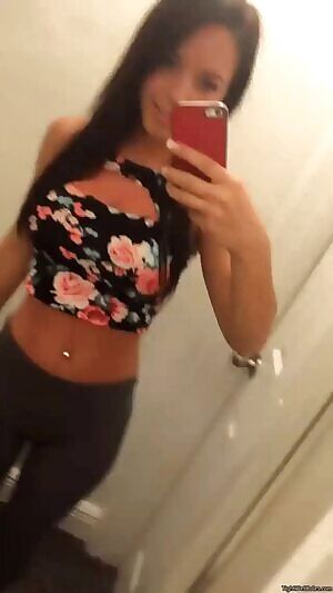 Jenn giving us a sexy little dance