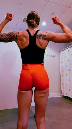 FitMilfs Gym MILF Muscles