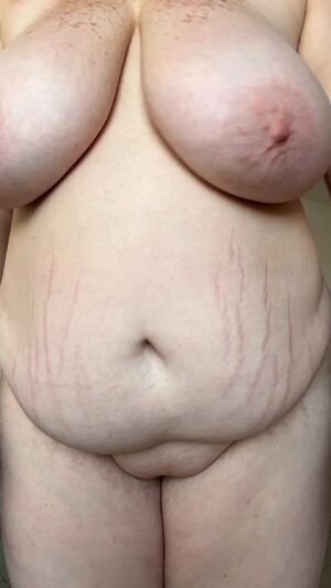 jiggly BBW.. sexy or nah?