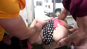 Yhivi @ the laundromat