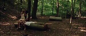 Sarah Michelle Gellar rides the plot in Harvard Man