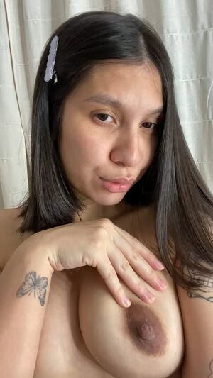 Amateur Babe Big Tits MILF