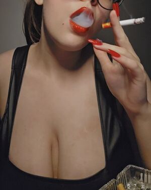 Lips & Tongues Dominant Domination Dominatrix