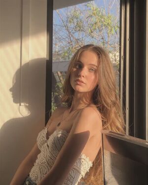 Tik Tok Ai Generated Blonde Blowjob