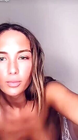 Showing off those perfect tits