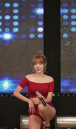 Stellar - Minhee Sexy in this outfit