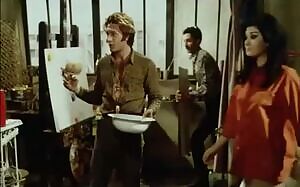 Edwige Fenech has her plot painted in 