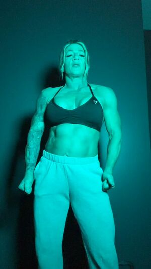 Muscle Mommies Amateur Big Tits Breeding