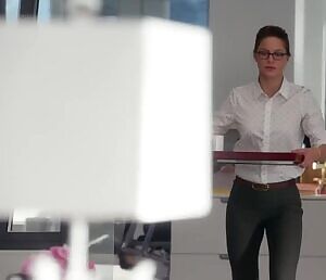 Melissa Benoist - Supergirl backplot