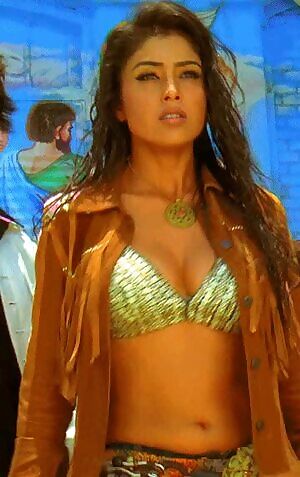 Shriya Saran is crazy hot