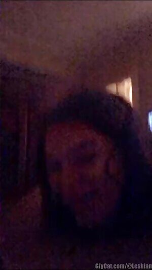 You received an incoming message during the night on Skye from your girl.