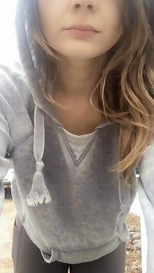 I was all amped up to go for a run but it was colder than expected, and I was lazier than I expected so got to the porch and did this. Atleast I can say I was somewhat productive 😂🤷‍♀️