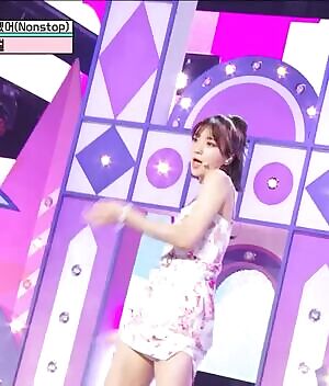 Oh My Girl - Binnie & Arin