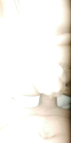 I love watching baby girl help herself😍😍🤤