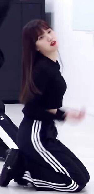 Cherry Bullet - Haeyoon